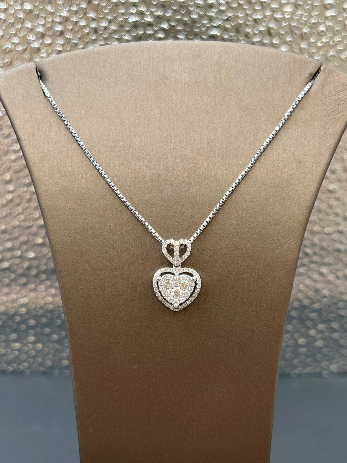 18K White Gold Heart Diamond Halo Pendant Necklace